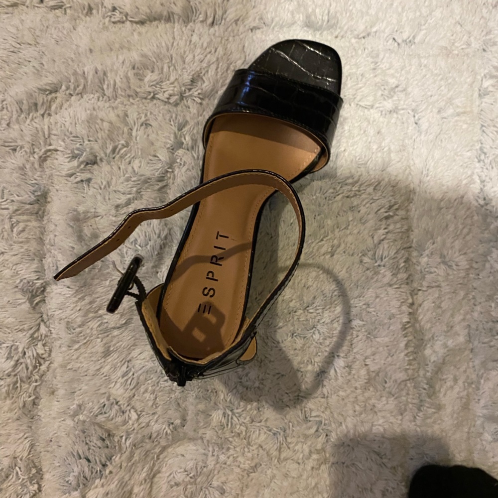 ESPRIT Black Sandals size 7.5M 2.5- 3inch heels - Picture 3 of 11